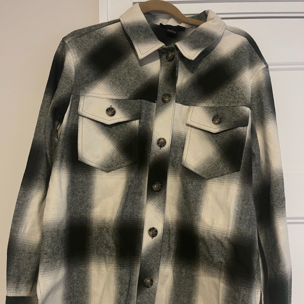 Women’s small sanctuary plaid shacket black cream new